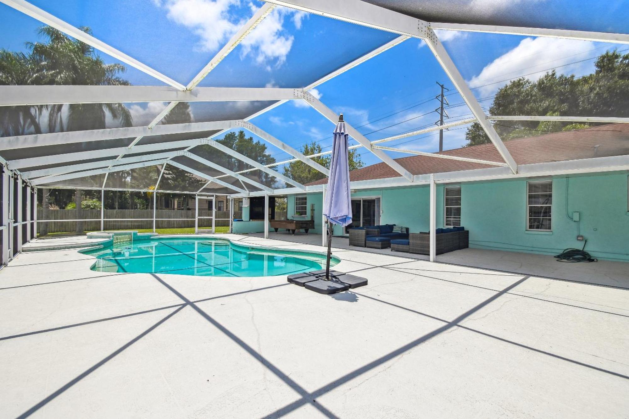 Lake House Westchase Area. Heated Pool Waterfront! Tampa Bagian luar foto