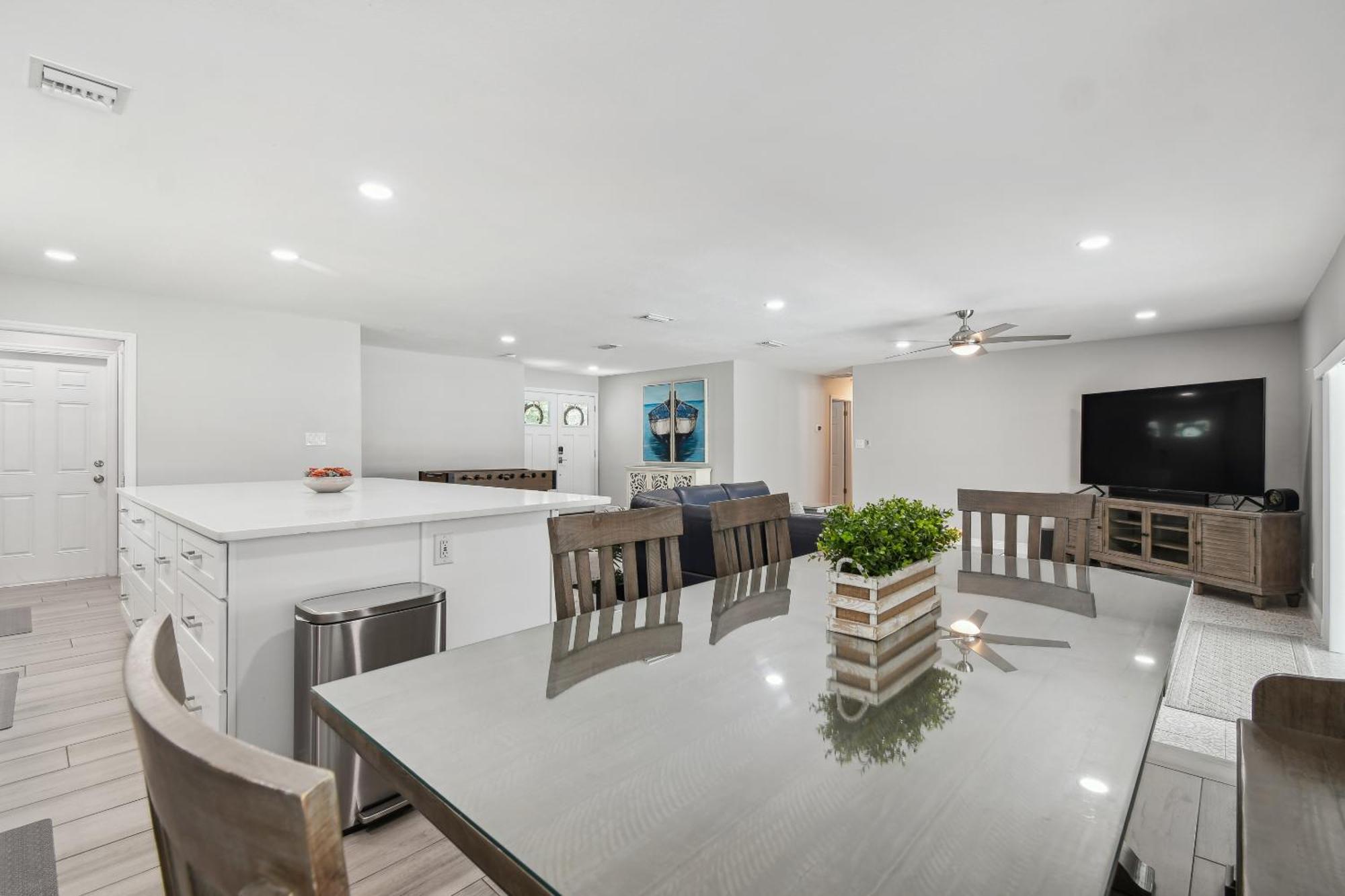 Lake House Westchase Area. Heated Pool Waterfront! Tampa Bagian luar foto