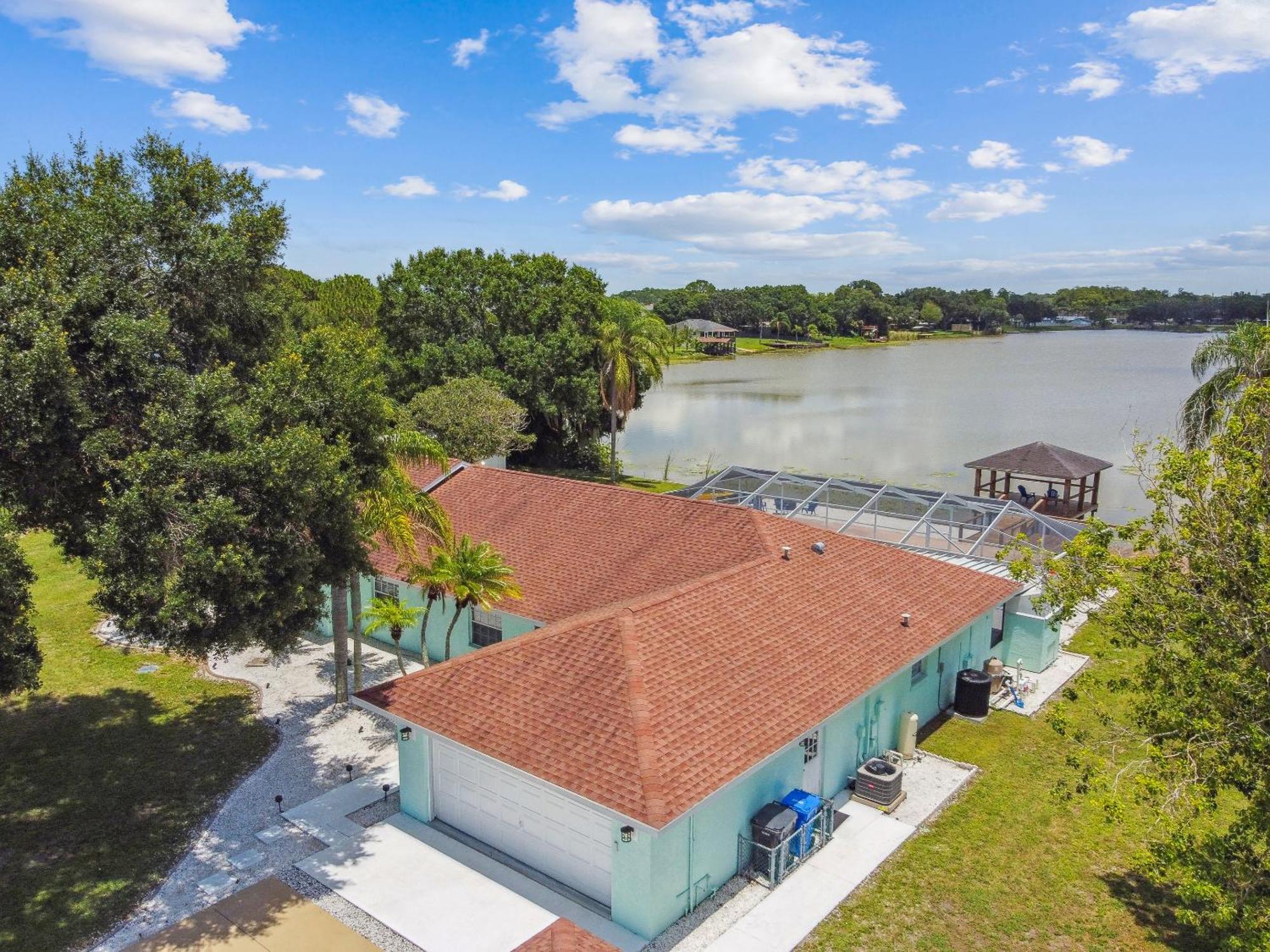 Lake House Westchase Area. Heated Pool Waterfront! Tampa Bagian luar foto
