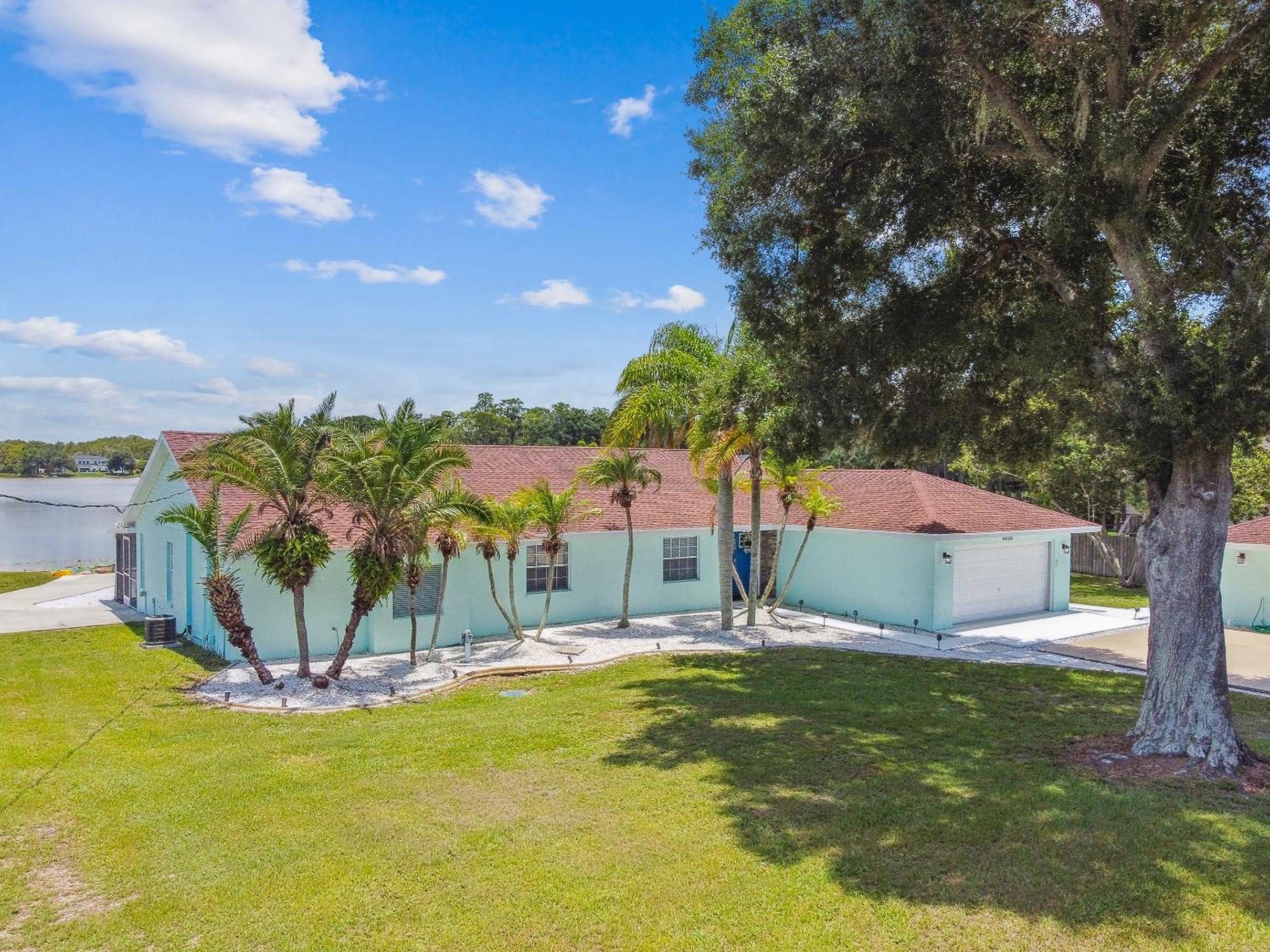 Lake House Westchase Area. Heated Pool Waterfront! Tampa Bagian luar foto